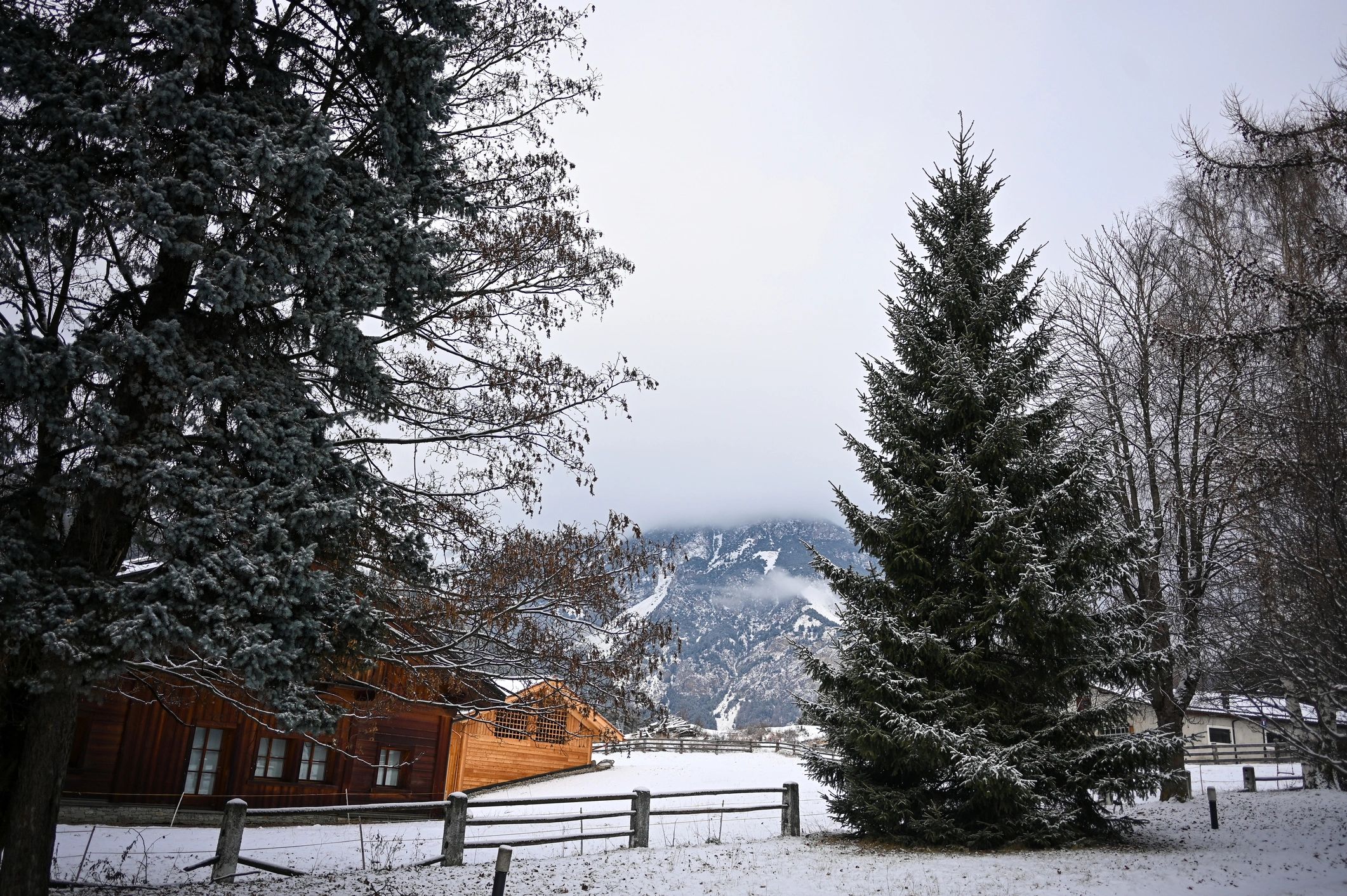 Snowy Montana neighborhood—closed-cell spray foam helps reduce heat loss in winter.